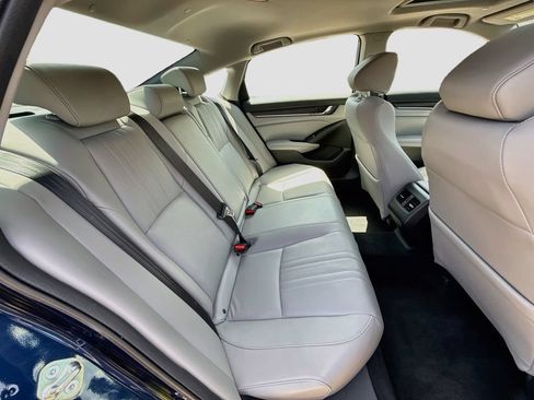 Used 2020 Honda Accord Touring image 31