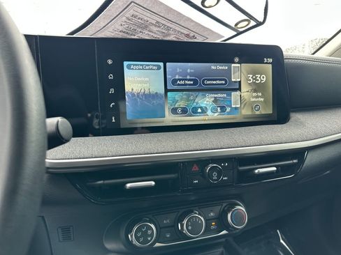 Used 2025 Nissan Kicks SV FWD image 22