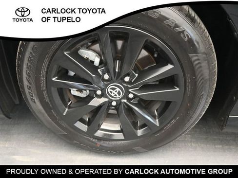 Used 2025 Toyota Camry LE image 32