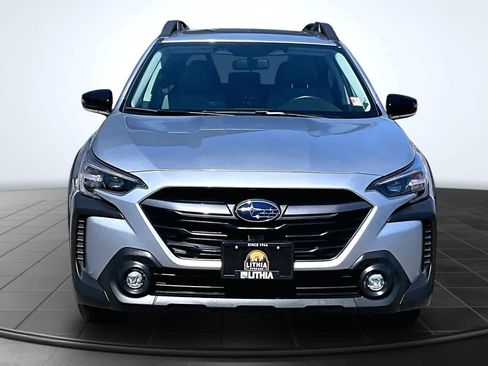 Used 2025 Subaru Outback Premium AWD/4WD image 6
