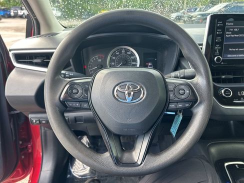 Used 2021 Toyota Corolla LE image 15