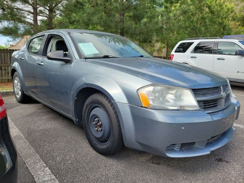 Used 2010 Dodge Avenger SXT FWD image 1