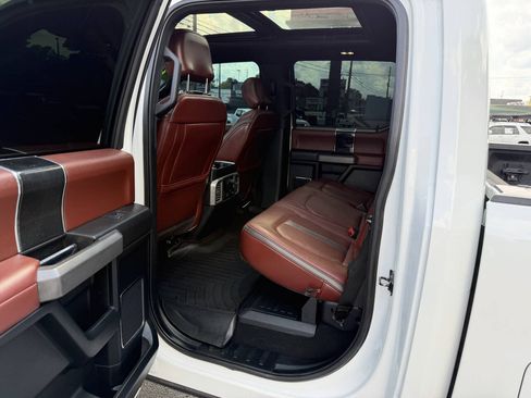 Used 2020 Ford F250 Platinum w/ FX4 Off-Road Package AWD/4WD image 17