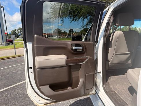 Used 2021 GMC Sierra 1500 SLT AWD/4WD image 13
