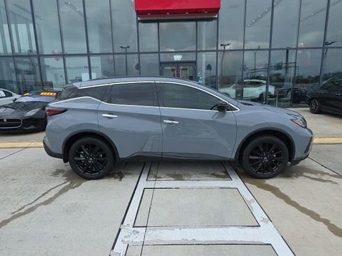 Used 2024 Nissan Murano SV w/ SV Midnight Edition Package image 4