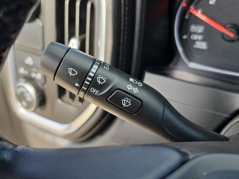 Used 2021 Chevrolet Silverado 1500 LT RWD image 22