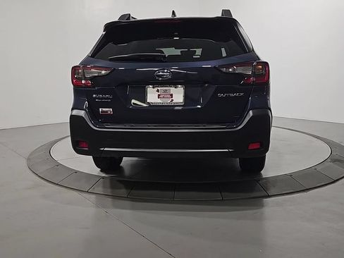 Certified 2025 Subaru Outback Premium AWD/4WD image 5