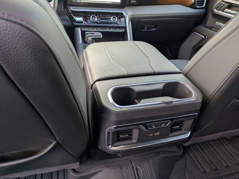 Used 2024 GMC Sierra 1500 Denali image 32