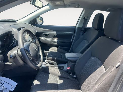 Used 2023 Mitsubishi Outlander Sport SE AWD/4WD image 9