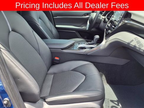 Used 2024 Toyota Camry XLE FWD image 12