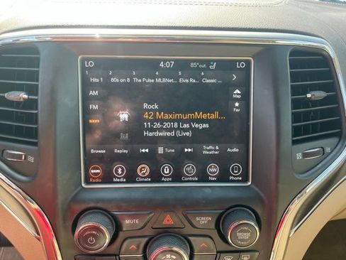 Used 2018 Jeep Grand Cherokee Overland RWD image 24
