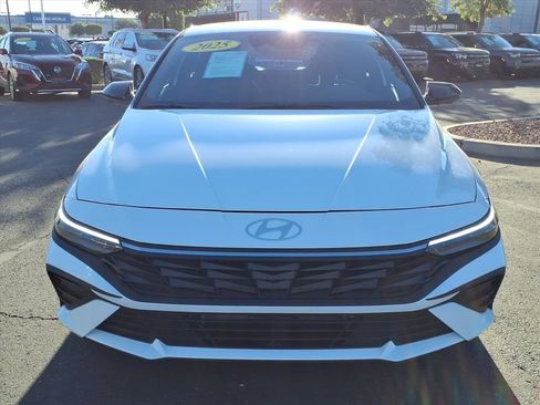 Certified 2025 Hyundai Elantra SEL image 8