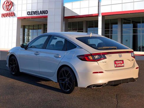 Used 2023 Honda Civic Sport Touring image 4