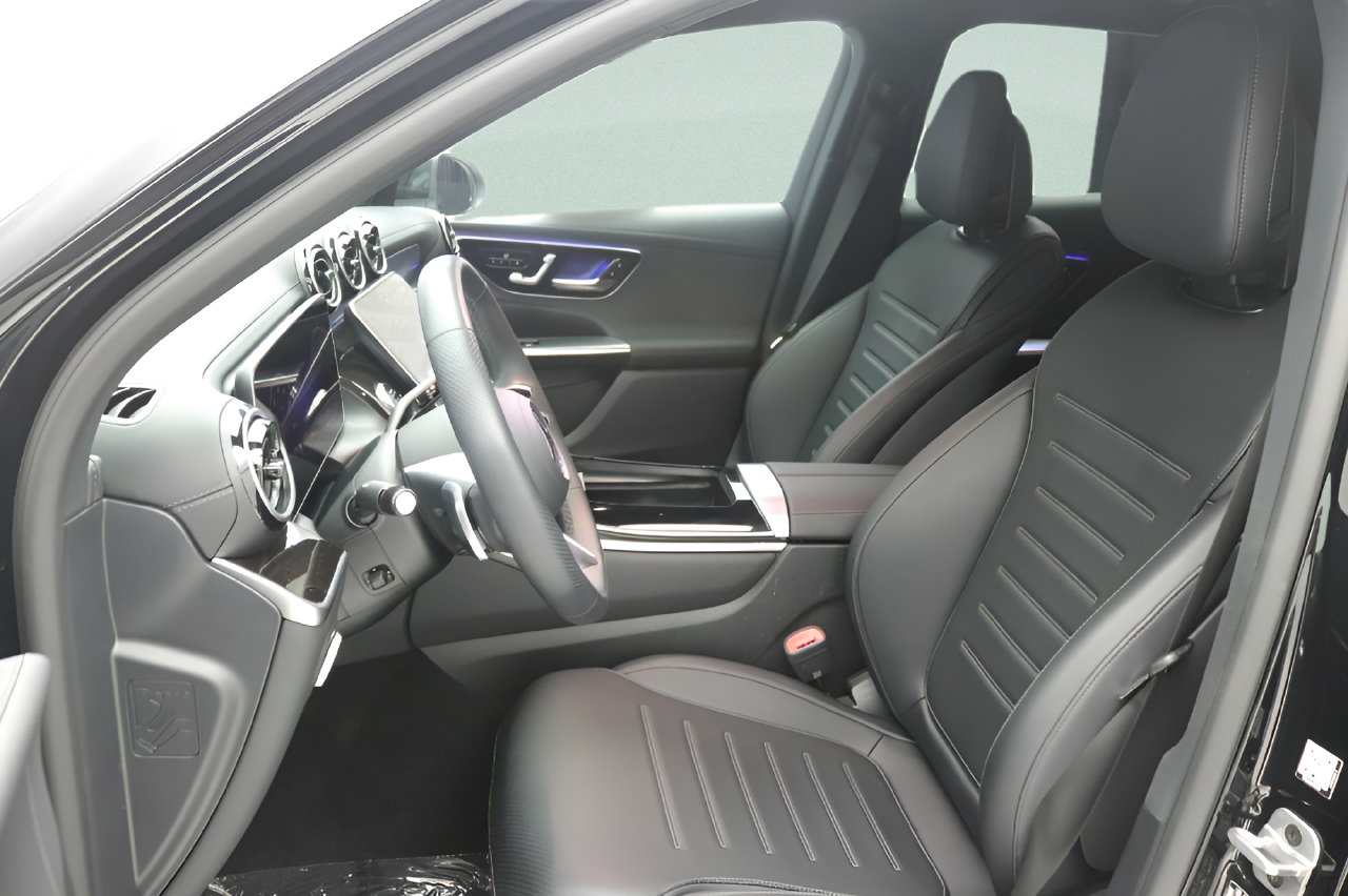 Certified 2025 Mercedes-Benz GLC 350e 4MATIC image 30