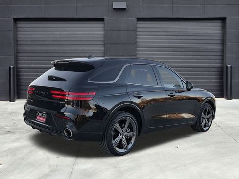 Used 2024 Genesis GV70 2.5T Sport Prestige w/ Sport Prestige Package image 5