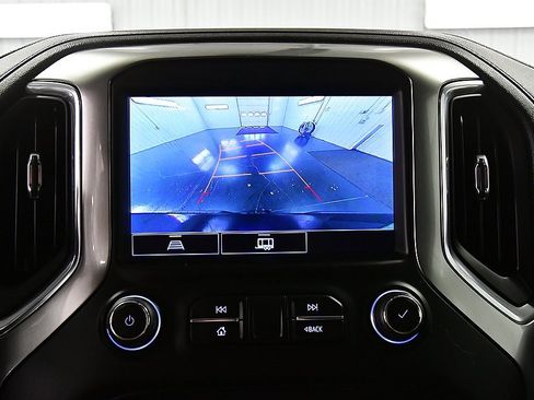 Used 2021 Chevrolet Silverado 1500 LT Trail Boss w/ Convenience Package II image 25