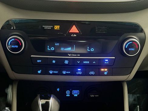 Used 2021 Hyundai Tucson Sport FWD image 11
