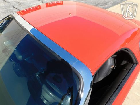 Used 2002 Ford Thunderbird image 27