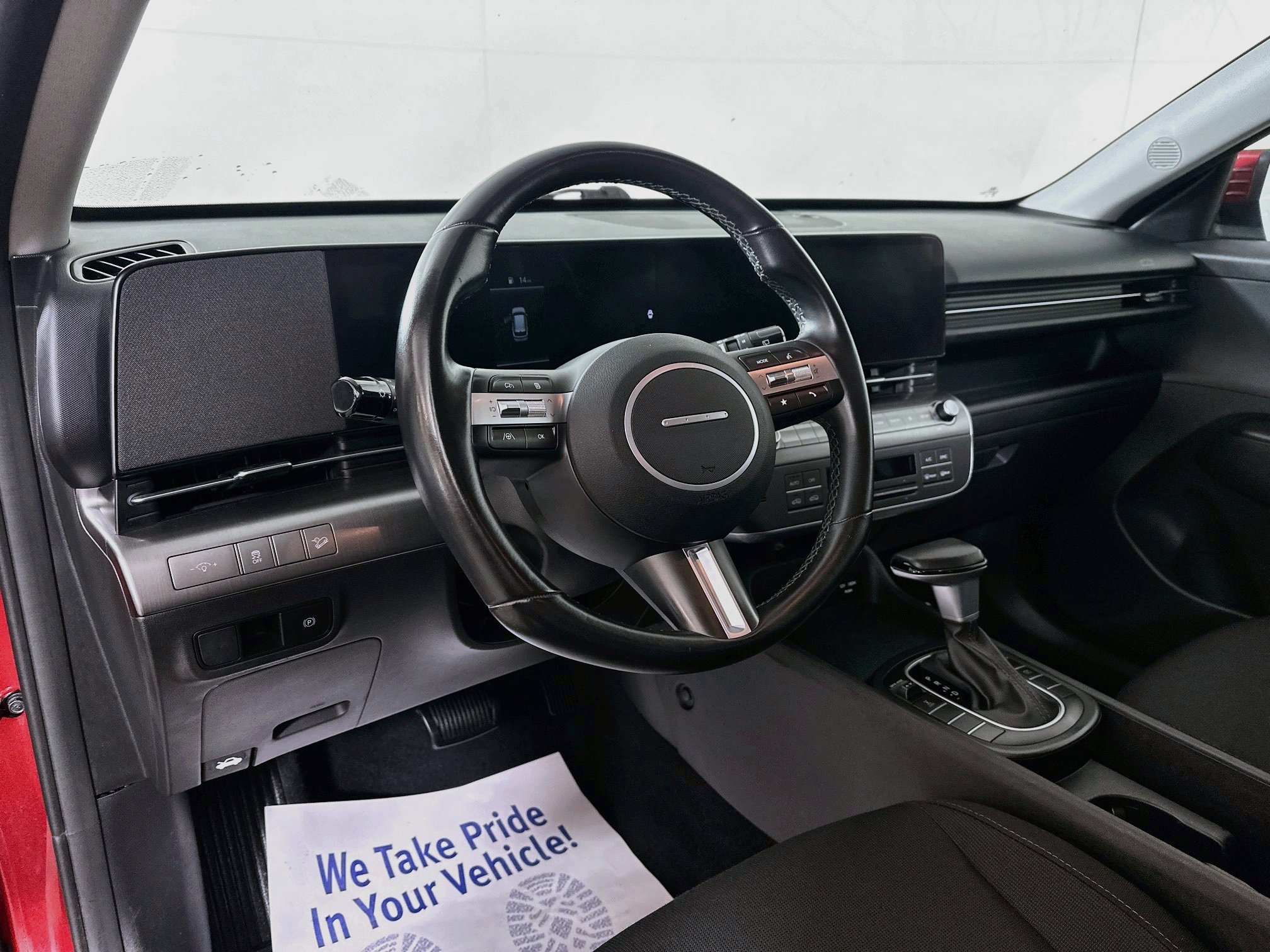Certified 2025 Hyundai Kona SEL AWD/4WD image 9