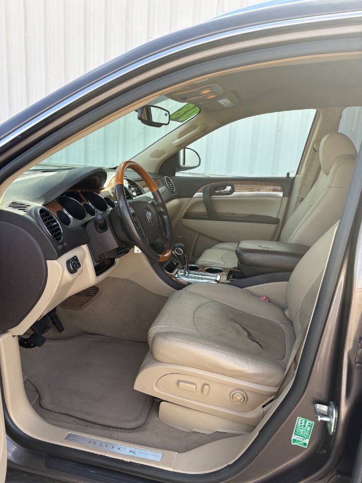Used 2008 Buick Enclave CXL w/ Entertainment Package #1 FWD image 6