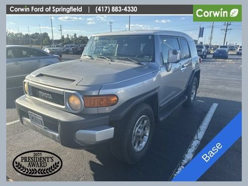 Used 2012 Toyota FJ Cruiser 2WD image 1
