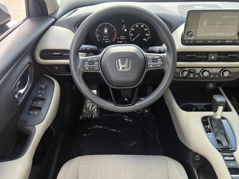 Used 2023 Honda HR-V LX image 11