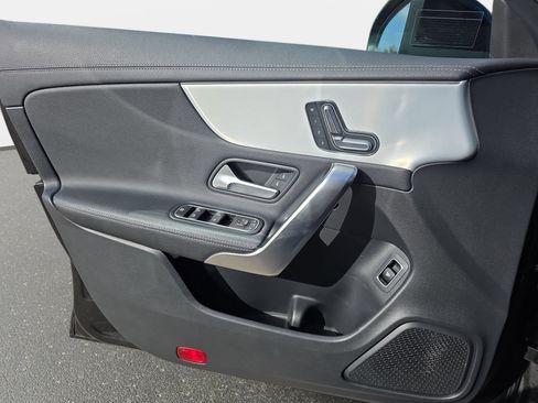 Used 2025 Mercedes-Benz CLA 250 image 25