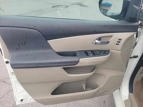 Used 2015 Honda Odyssey Touring Elite image 19