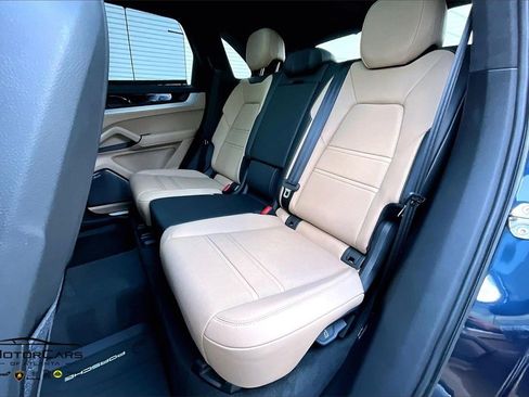 Used 2024 Porsche Cayenne Turbo image 23