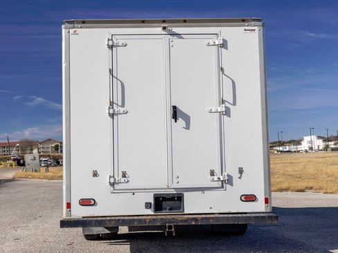 Used 2018 Chevrolet Express 3500 w/ Power Convenience Package image 6