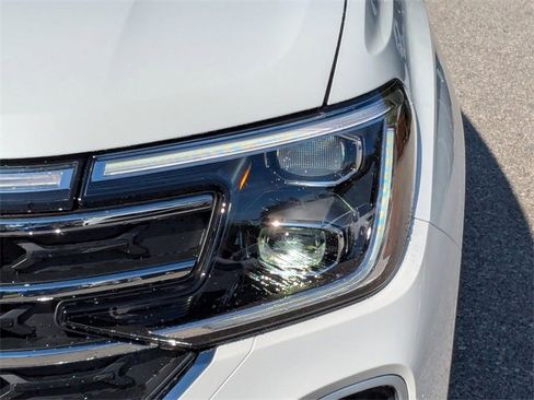 New 2026 Volkswagen Atlas SE image 9