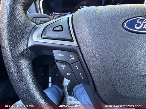 Used 2019 Ford Fusion SE FWD image 21