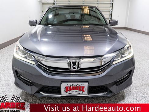 Used 2017 Honda Accord EX image 7