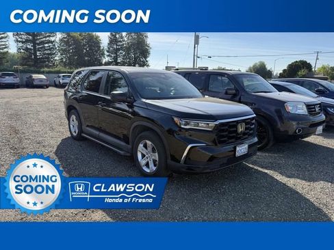 Certified 2023 Honda Pilot LX image 1