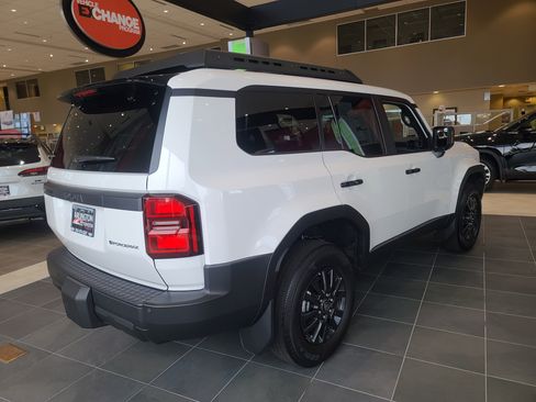 Used 2025 Toyota Land Cruiser 1958 image 4