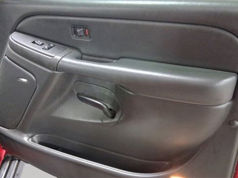 Used 2006 Chevrolet Silverado 2500 LT image 18