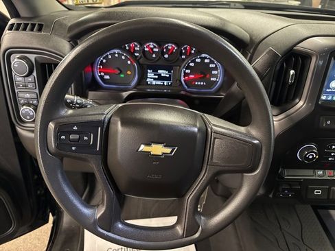Used 2019 Chevrolet Silverado 1500 Custom w/ Custom Value Package image 12