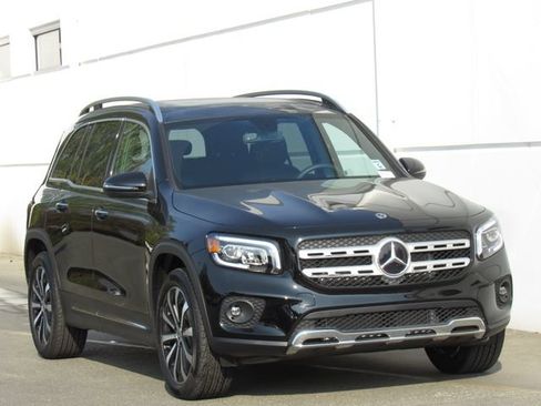 Certified 2023 Mercedes-Benz GLB 250 4MATIC image 2