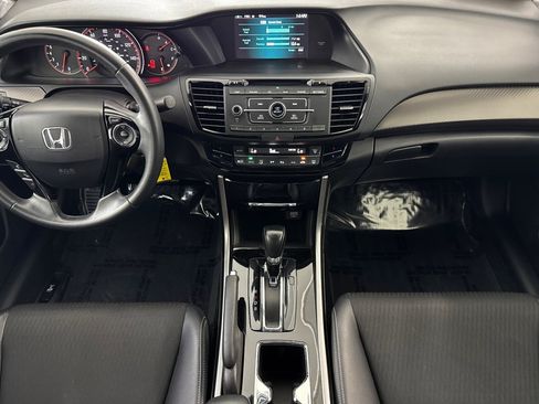Used 2017 Honda Accord Sport image 26
