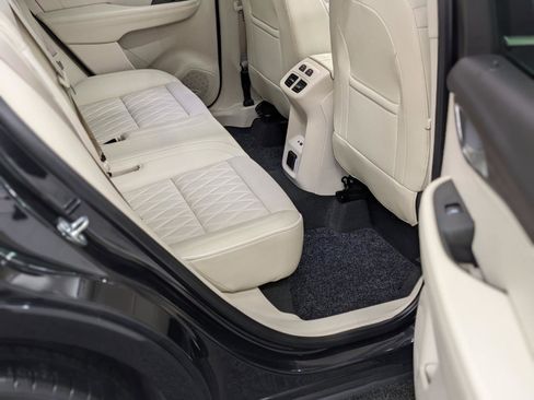 Used 2023 Buick Envision Avenir image 36