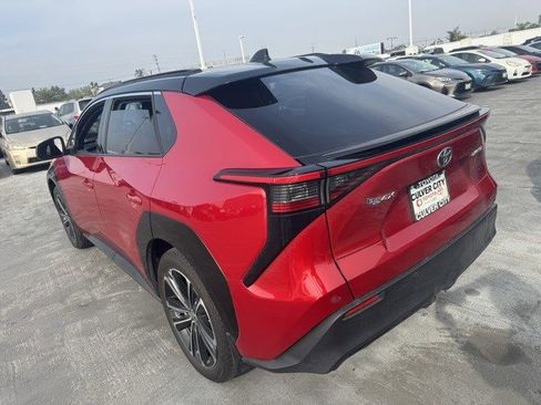 Used 2023 Toyota bZ4X Limited image 3