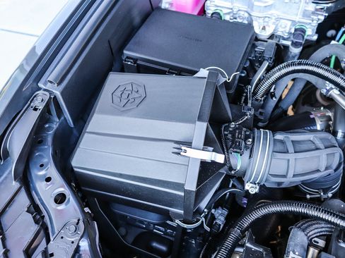 Used 2025 Toyota Tacoma Trailhunter image 36