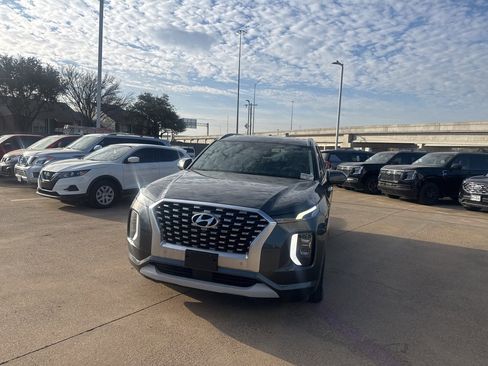 Used 2021 Hyundai Palisade Limited image 4