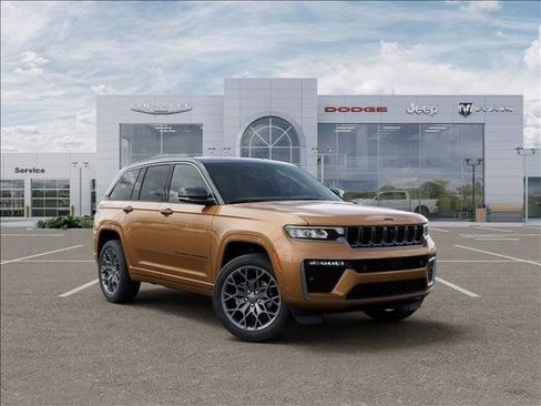 New 2026 Jeep Grand Cherokee Summit w/ Obsidian Package AWD/4WD image 5
