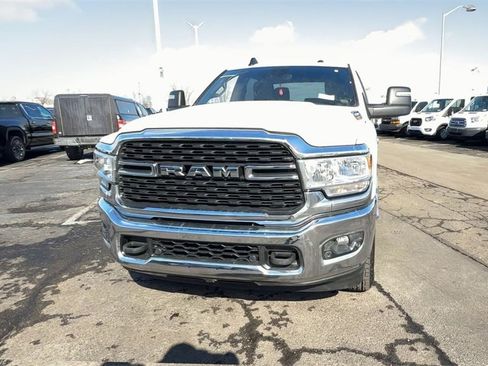 Used 2024 RAM 2500 Big Horn w/ Off Road Package image 3