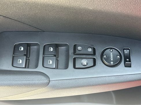 Used 2022 Hyundai Accent SEL FWD image 14