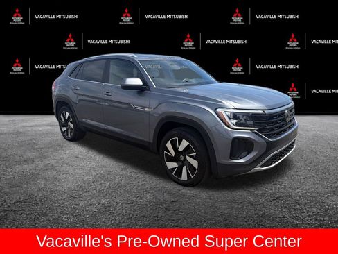 Used 2025 Volkswagen Atlas Cross Sport SE FWD image 2