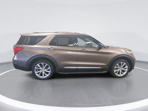 Certified 2021 Ford Explorer Platinum w/ Equipment Group 601A image 6