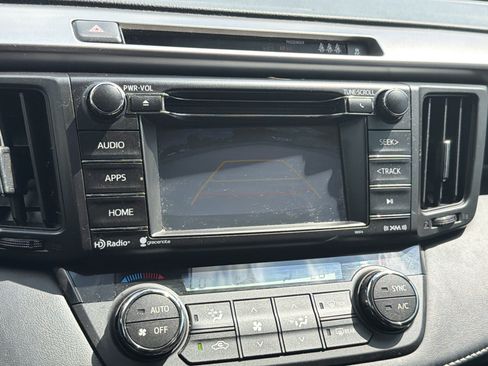 Used 2017 Toyota RAV4 XLE FWD image 24