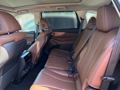 Used 2024 Acura MDX SH-AWD w/ Technology Package image 12